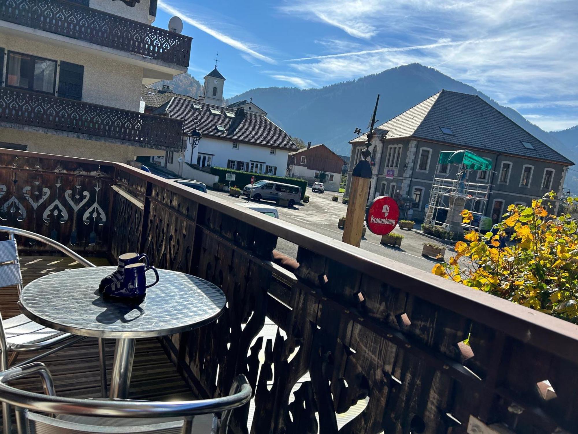 Les Tilleuls Le Biot Esterno foto