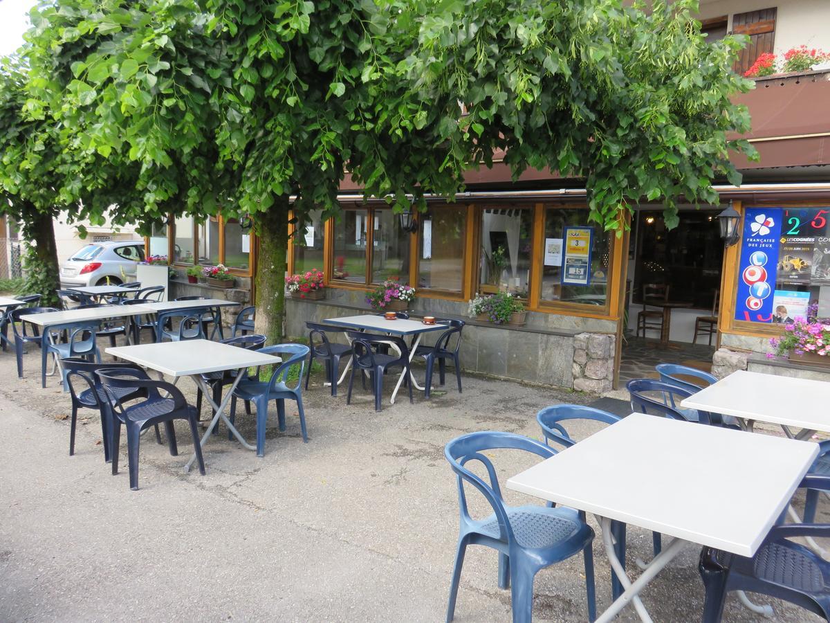 Les Tilleuls Le Biot Esterno foto